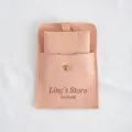 Rosa Mikrofaser Schmucktasche mit Druckknopf, weicher Samt Ring Aufbewahrungsbeutel. - Druckknopfbeutel Mit Kartenhalter-Set / 8x8cm / Nude Rosa