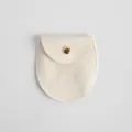 Beige Samt Schmucktasche mit Druckknopf, minimalistische kleine Geschenk Zubehoer Tasche. - 8*8.5cm / Gebrochenes Weiß