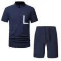 Completo estivo da uomo in lino casual con camicia henley e pantaloncini con tasca. - Taglia S / Set / Blu navy