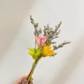 Mini dried flower bouquet detail, small preserved floral accessory for gift box and wedding decor. - XH252