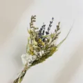 Handgefertigter naturgetrockneter Blumenstrauß Detail, künstlerisches Mini Gesteck für Hochzeiten. - XH274