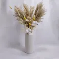Ramo de flores secas con hierba pampa y cola de conejo para la decoración del hogar. - HS186