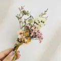 Mini dried flower bouquet detail, natural plant decor, small floral arrangement, close-up. - XH121