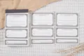 Vintage retro afscheurbaar memo blok en achtergrond materiaalpapier set met klassieke rand. - Donkerbruin