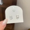 Süße Perlmutt Katzen Ohrstecker für Damen eleganter modischer Schmuck für den Alltag - Künstliche Perle Katze Ohrstecker / Silber