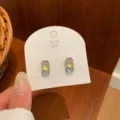 Kleurrijke zirkoon oorknopjes, fris en zoet ontwerp, delicate en veelzijdige dagelijkse sieraden. - TDW247 Driekleurige Strass C-Ring