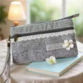 Γυναικεία υφασμάτινη τσάντα clutch σε γκρι χρώμα με μοτίβο pied de poule και κομψή δαντέλα. - Μονόχρωμο Μαύρο Γκρι Clutch