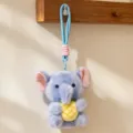 Süßer blauer Plüsch Elefant Schlüsselanhänger Kuscheltier mit Ananas für Taschen. - Ananas-Elefant