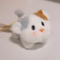 Simpatico gatto calico peluche bambola, animale di stoffa morbido per bambini, design soffice. - Gatto Sdraiato