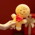 Weihnachten Lebkuchenmann Plueschspielzeug, suesses weiches Stofftier mit roter Schleife. - Mittlerer Lebkuchenmann / 15cm
