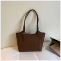 Bolso de hombro trenzado marrón oscuro para mujer, bolso grande y elegante para trabajo diario. - Sin colgante / Café