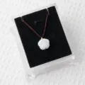 Weißer Edelstein Katzenpfote Anhänger Halskette Süßer Tierbär Pfote Schmuck Geschenkbox - Weiße Jade (1 Stück)