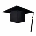 Detalle de birrete de graduacion negro, sombrero de graduacion con borla para ceremonia escolar. - Ajustable 58 cm / Negro
