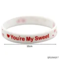 Bracelet en silicone blanc avec cœur rouge et texte d'amour cadeau de Saint-Valentin. - Blanc (QR1106A20-7)