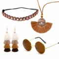 60s hippie feest boho stijl accessoire set inclusief kwast oorbellen ketting en ronde zonnebril - Bohemian Stijl Set (23PESET6494)
