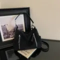 Bolso de hombro retro de ante negro, bolso tote de gran capacidad para uso diario - Sin colgante / Negro