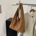 Sac à épaule en suédine marron, cabas hobo souple, sac à main vintage style quotidien. - Marron