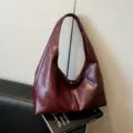 Sac épaule vintage en cuir ciré bordeaux pour femme, cabas hobo souple de grande capacité. - Rouge