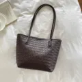 Donkerbruine gewoven leren shopper, elegante grote schoudertas voor dames in het dagelijks leven. - Koffie Zonder Hanger
