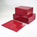 Grande boîte cadeau pliable rouge foncé avec fermeture magnétique pour vêtements et cadeaux. - 34.5*26.5*16.7cm / Rouge Foncé