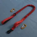 Variante de correa para perro táctica elástica roja con mosquetones metálicos duraderos. - Correa Roja (Talla Única Bungee)