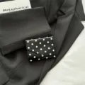 Piccolo portafoglio classico a pois in stile coreano da donna, lucido e resistente. - Nero
