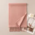 Rosa Kaschmirschal mit Fransen, weicher warmer Winterschal für Damen und Herren elegant. - Lotusrosa