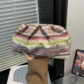 Bolso de mano tejido multicolor con remaches metálicos, elegante bolsa de paja para mujer. - Rosa