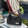 Borsa a tracolla nera in tela, grande capacità borsa messenger casual per lavoro e sport. - Nero