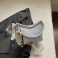 Χριτζωτή τσάντα ώμου με πουά, στιλάτη casual τσάντα χειρός για γυναίκες, μοντέρνα τσάντα. - Με Κρεμαστό / Μπλε