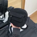 Schwarze Cord Umhaengetasche fuer Damen und Maedchen, modische Freizeittasche Schulter. - Schwarz