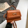 Sac à main rétro de mode transfrontalière, petit sac carré chic avec nœud, sac messager décontracté. - Marron