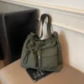 Casual πράσινη τσάντα ώμου με κορδόνι και πολλές τσέπες, ελαφριά νάιλον τσάντα. - Πράσινο
