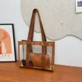 Borsa tote trasparente in PVC con manici marroni e pochette interna per la moda casual quotidiana. - Marrone