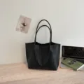 Black woven tote bag large capacity shoulder bag casual commuting bag underarm bag stylish - Black