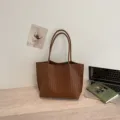 Brown woven tote bag for women, large capacity shoulder handbag, stylish commuter daily bag. - Brown