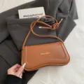Modische braune Damen Achsel Schultertasche, schicke PU Leder Handtasche fuer Alltag. - Braun