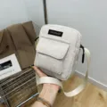 Kord Umhaengetasche fuer Damen laessige kleine Schultertasche in beige fuer Alltag - Gebrochenes Weiß