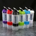 Dreischichtiger Fitness Shaker Becher mit Pulverfach und Mischball, grosses Fassungsvermögen. - 500ml / Transparent Gemischt