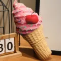 Kreatives Eiswaffel Pluesch Kissen weiche suesse gefuellte Puppe Geschenk Heimtextilien Spielzeug - Kirsch Erdbeere