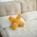Coussin en peluche avec lettre X jaune oreiller doux pour canape lit deco maison. - Lettre X