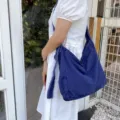Lässige gewaschene Canvas Schultertasche für Damen, Vintage Hobo Umhängetasche mit Fransen. - Blau