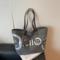 Μοντέρνα Κομψή Tote Τσάντα Ώμου από Καμβά Μεγάλη Χωρητικότητα για Γυναίκες - Σκούρο Καφέ Τσαγιού (Με Μενταγιόν)