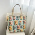 Bolso tote de lona con estampado de osito de ganchillo, bolso de hombro casual grande. - Estilo 7 (Oso Tejido)