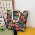 Borsa shopper in tela con stampa floreale di succulente e manici in corda spessa per uso quotidiano. - Stile Fantasia 5