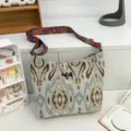 Etnische stijl jacquard canvas schoudertas met kleurrijke geweven riem en houten knop. - Stijl 4