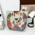 Leinwand Tragetasche mit süßem Cartoon Mädchen gewebtem Muster, lässige Schultertasche Damen. - Stil 4