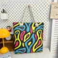 Grote canvas tote tas met abstracte kleurrijke print en dikke touw handvatten. - Stijl 6