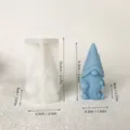 Silikonkerzenform im schönen Zwergen-Design mit blauer Kerzenfigur und Maßangaben. - YT240708-1 Gnom Form Modell B / Klarweiß