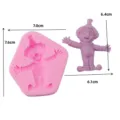 Detailansicht der rosa Silikon Clown Fondant Form mit genauen Maßen zum Kuchenbacken. - Clown mit offenen Armen / Rosa